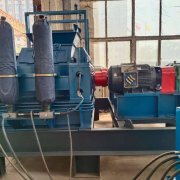 對輥破碎機(jī)的結(jié)構(gòu)組成